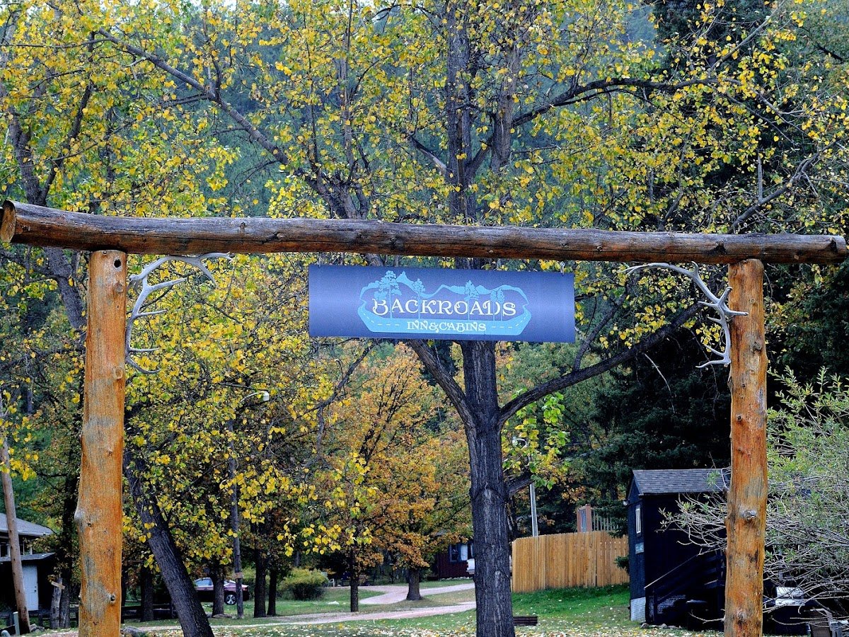 Backroads Inn & Cabins
