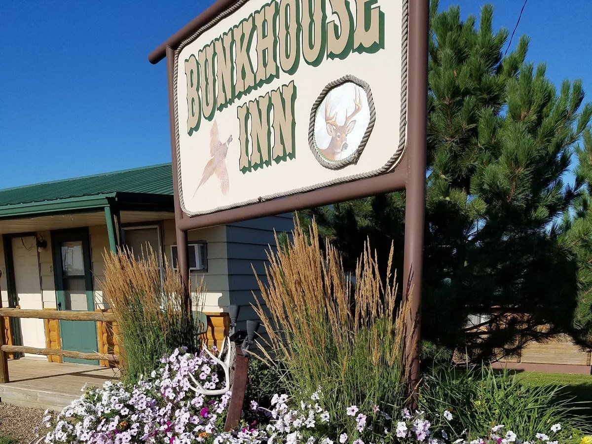 Bunkhouse Inn photo 1