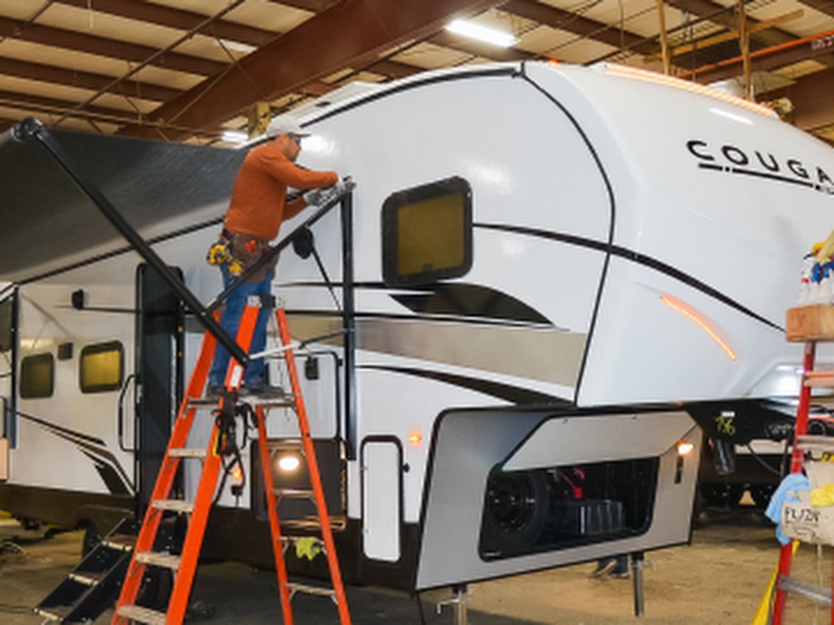Camping World RV Service - Sioux Falls