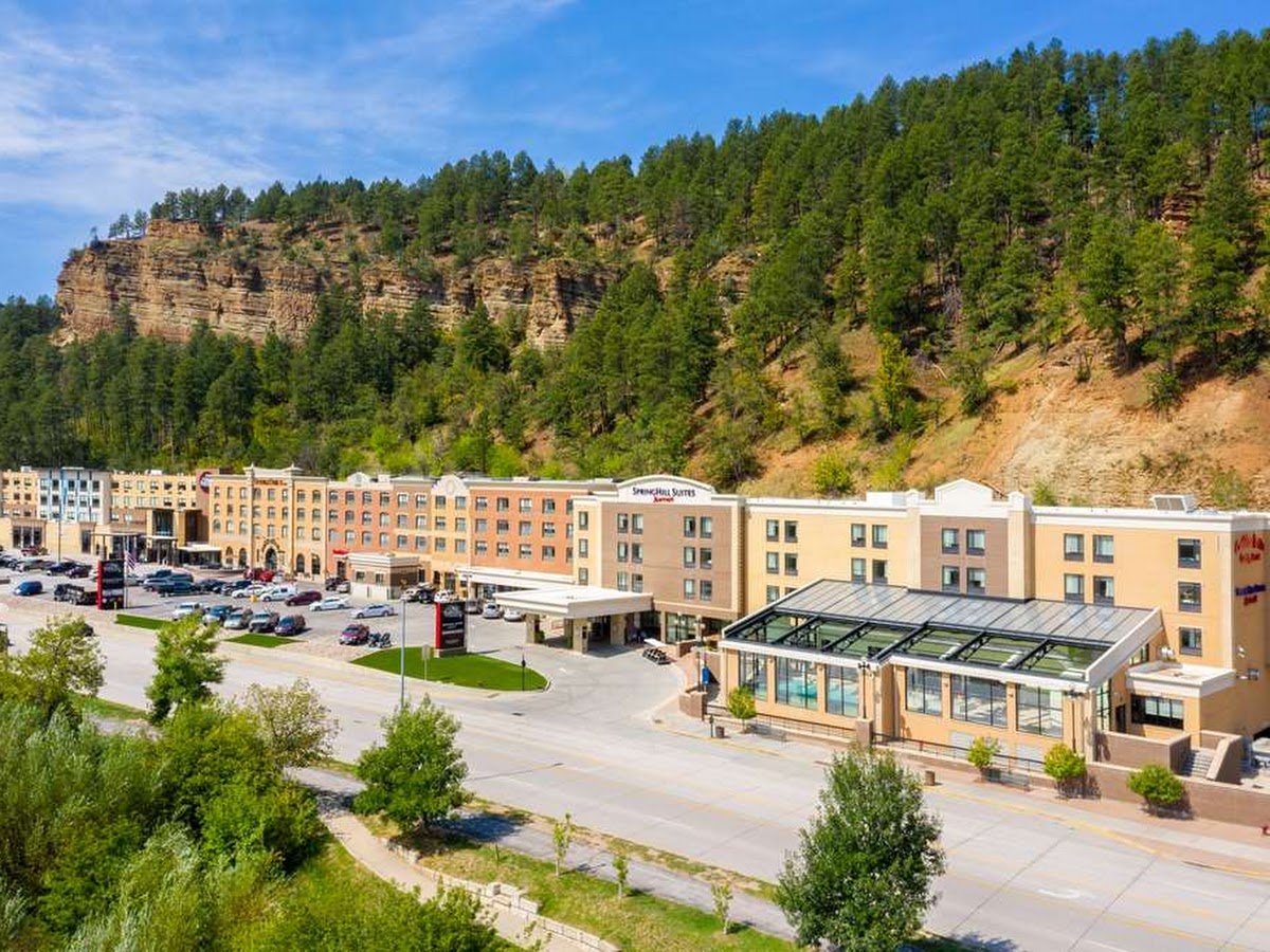 DoubleTree by Hilton Deadwood at Cadillac Jack's