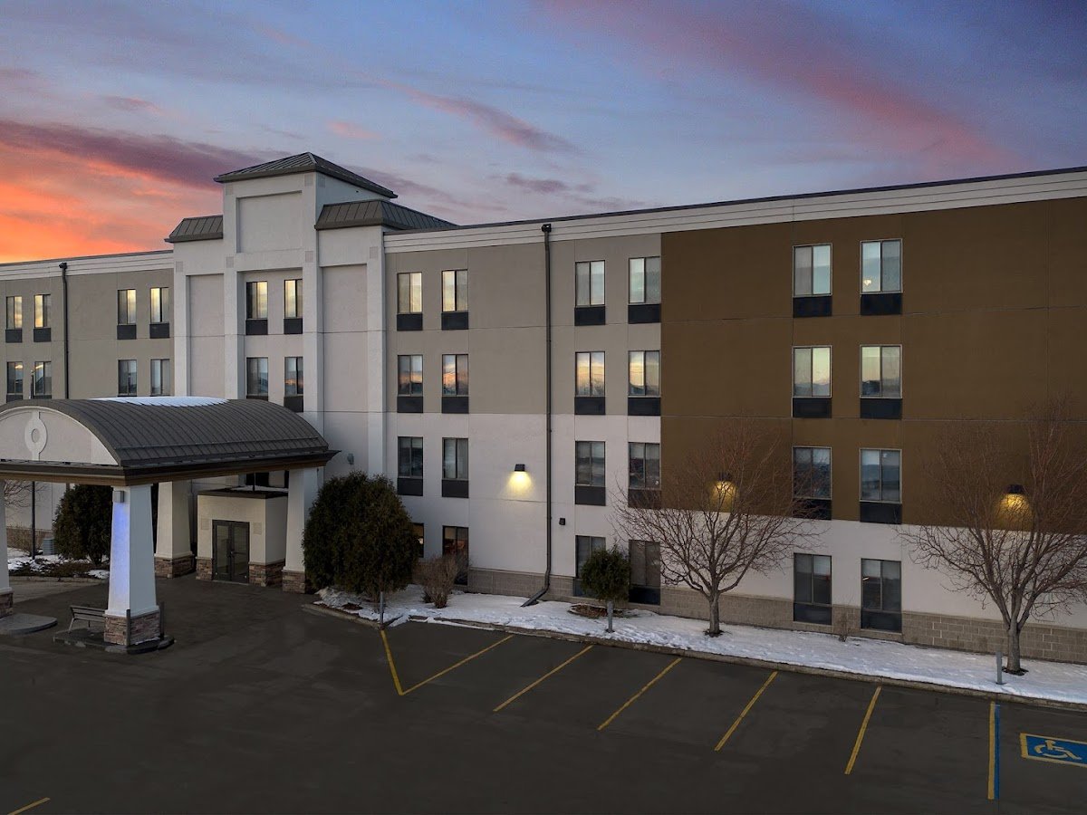 Holiday Inn Express Fargo-West Acres by IHG