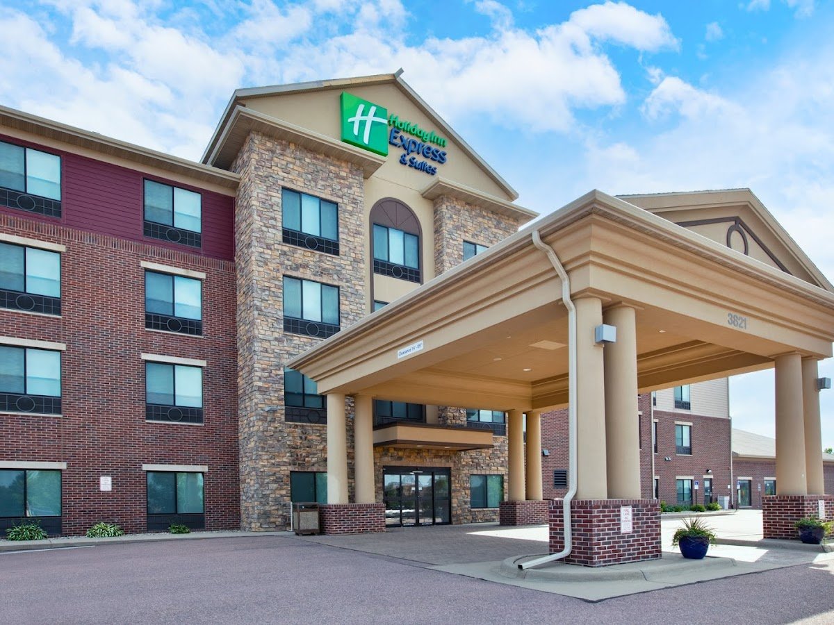 Holiday Inn Express & Suites Sioux Falls Southwest by IHG
