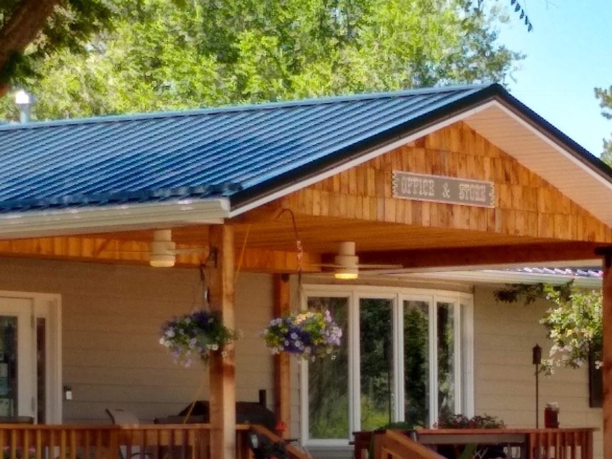 Larive Lake Resort
