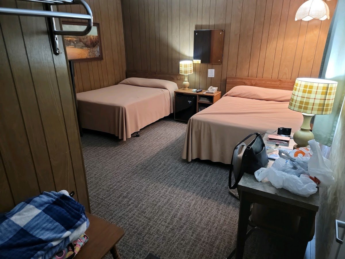 McClusky Motor Motel
