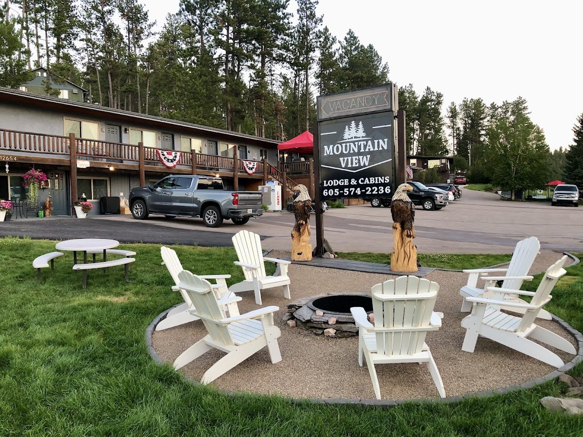 Mountain View Lodge & Cabins