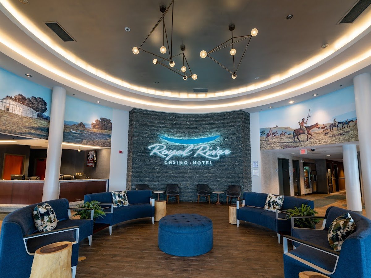 Royal River Casino & Hotel