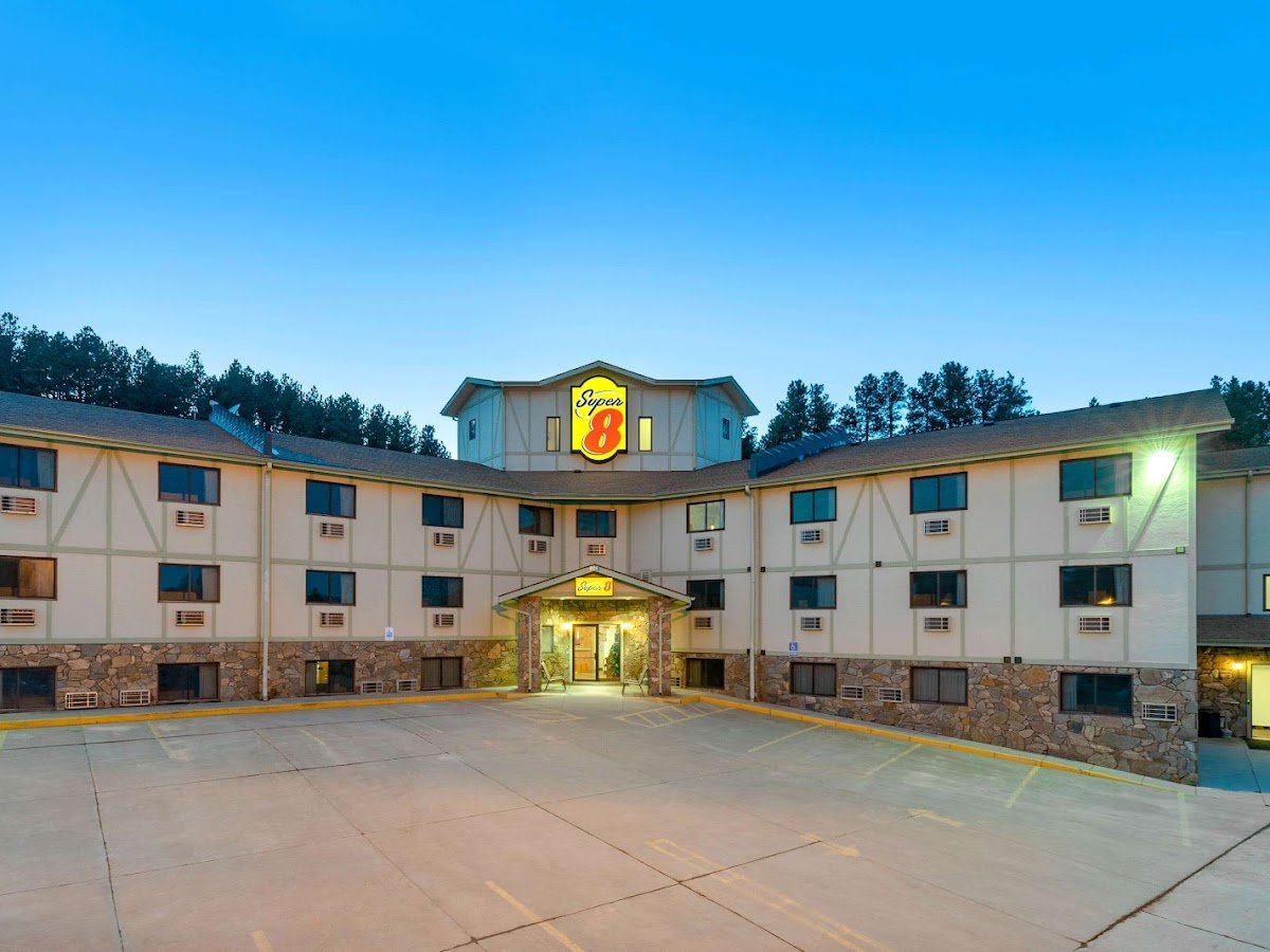 Super 8 by Wyndham Hill City/Mt Rushmore/ Area