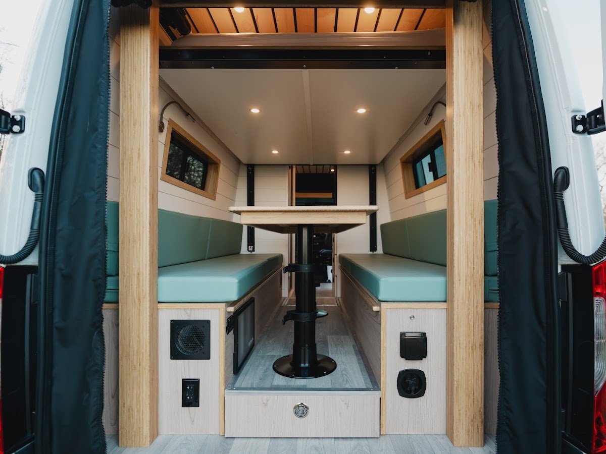 Vanna Adventure Vans