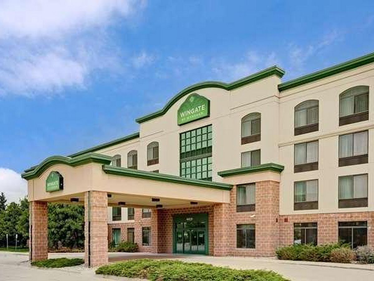 Wingate by Wyndham Fargo